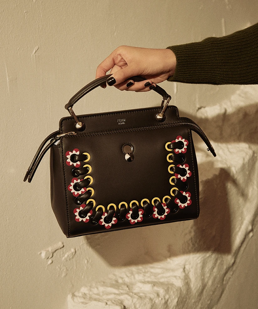 Singles — Fashion 사진 04