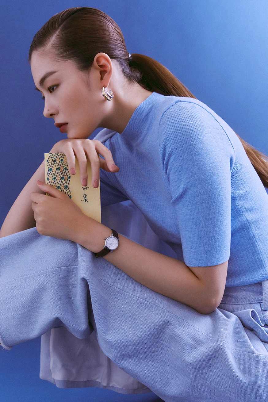 Singles — Fashion 사진 02