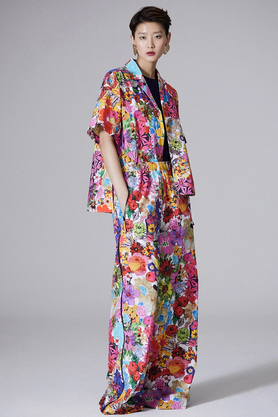 Singles — Fashion 사진 04