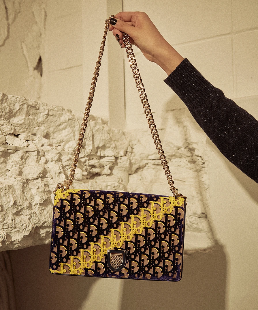 Singles — Fashion 사진 03