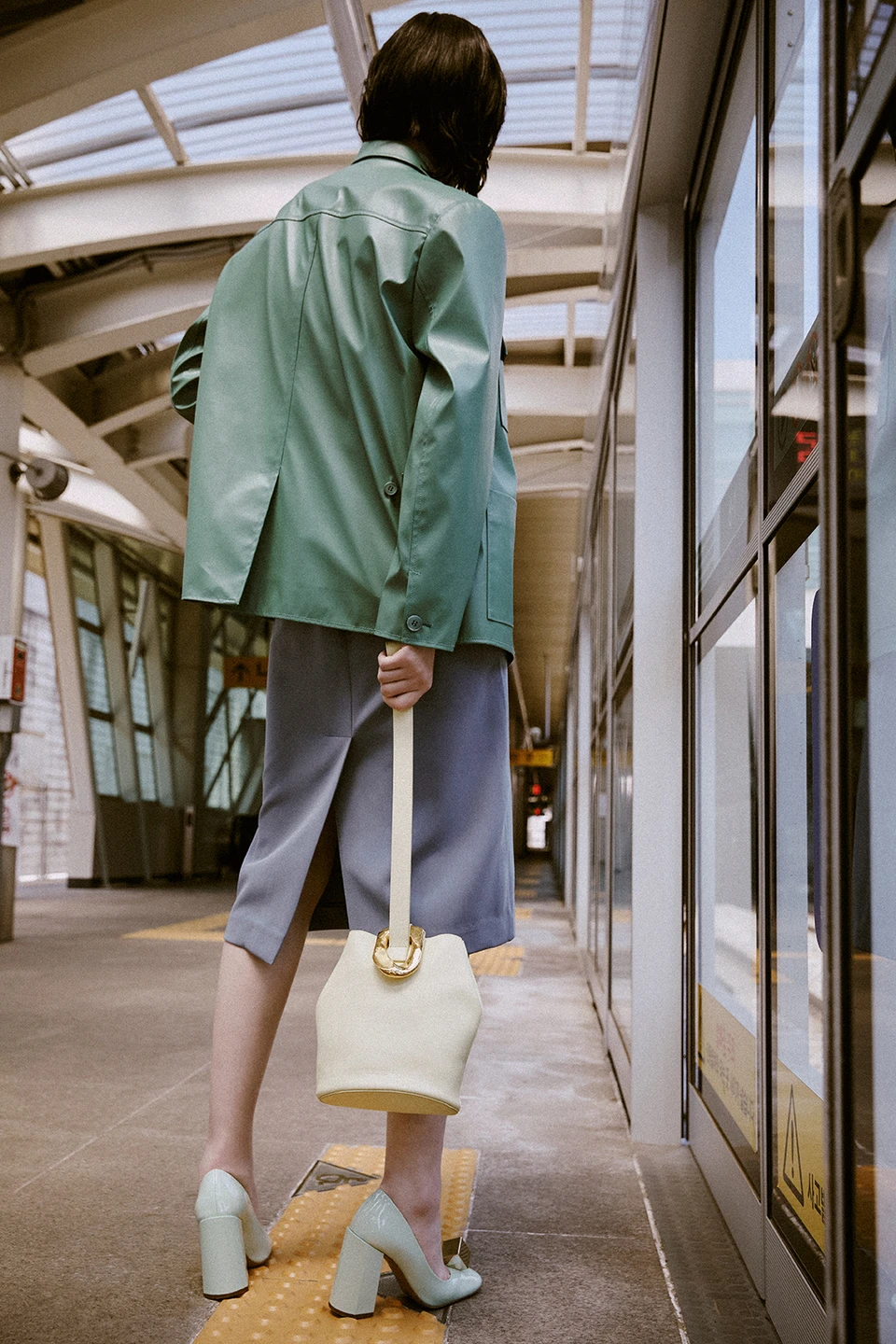 Singles — Fashion 사진 05