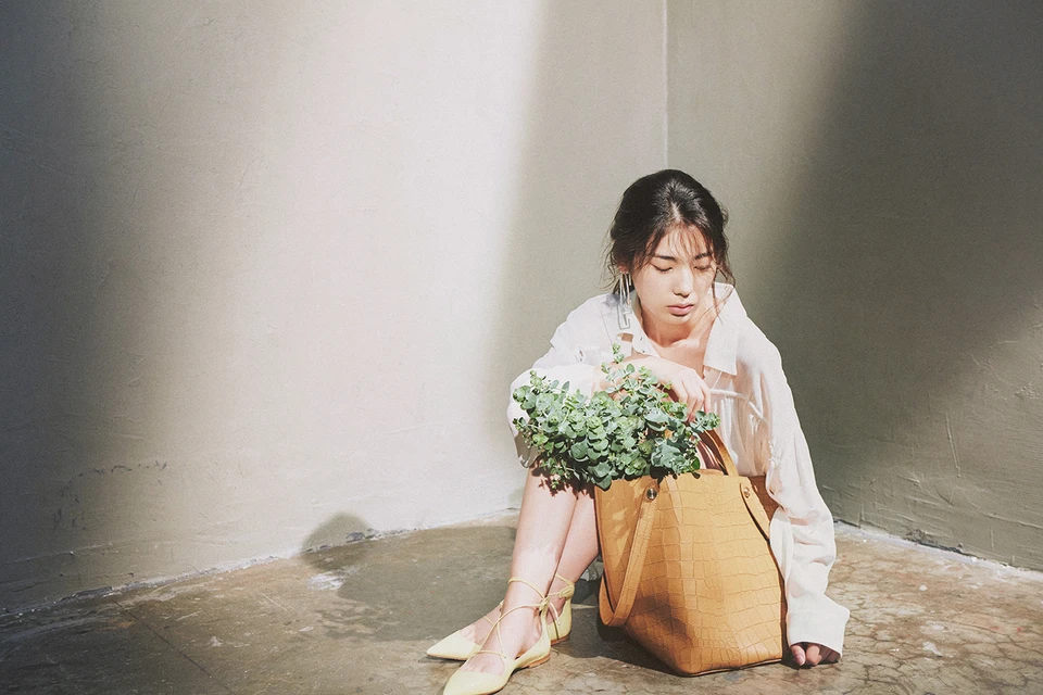 Singles — Fashion 사진 03