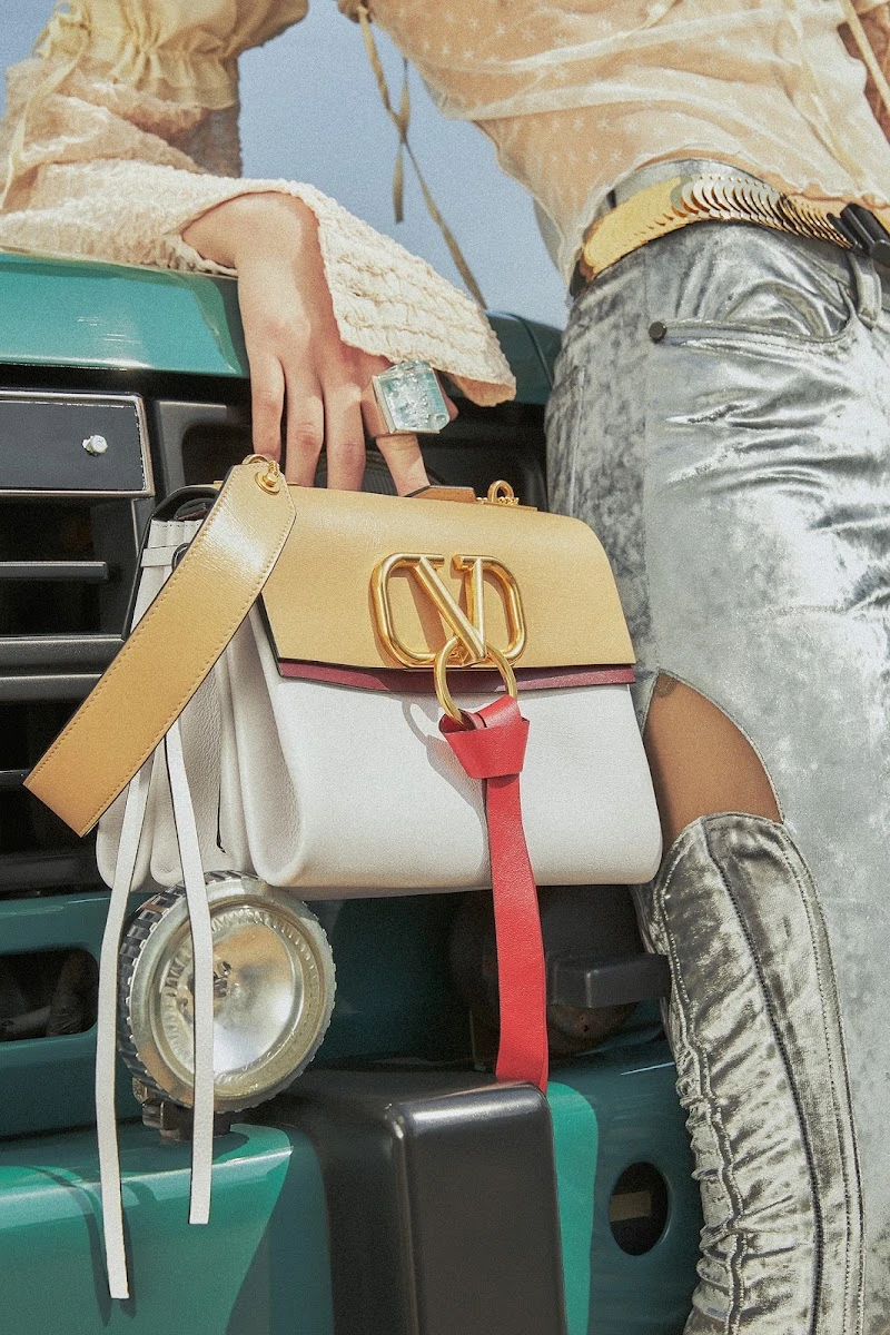 Singles — Fashion 사진 03