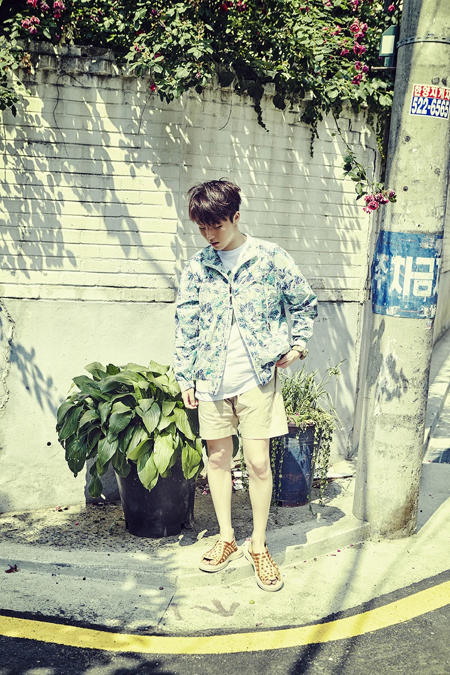 Singles — Fashion 사진 04