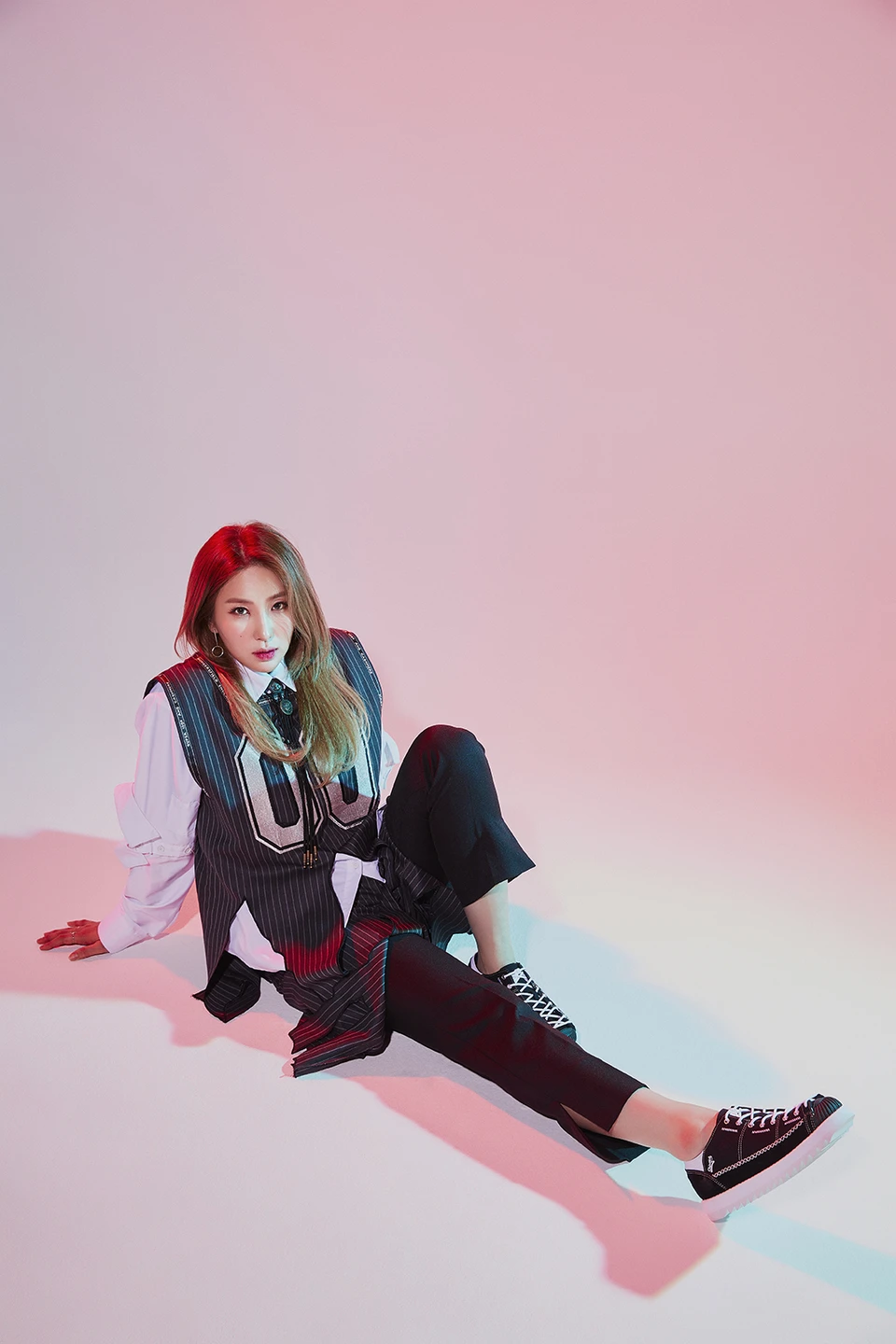 Singles — Fashion 사진 02