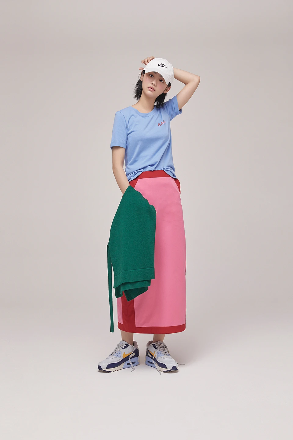 Singles — Fashion 사진 04