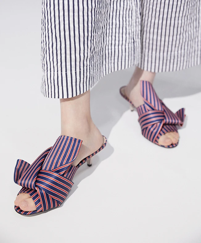 Singles — Fashion 사진 04