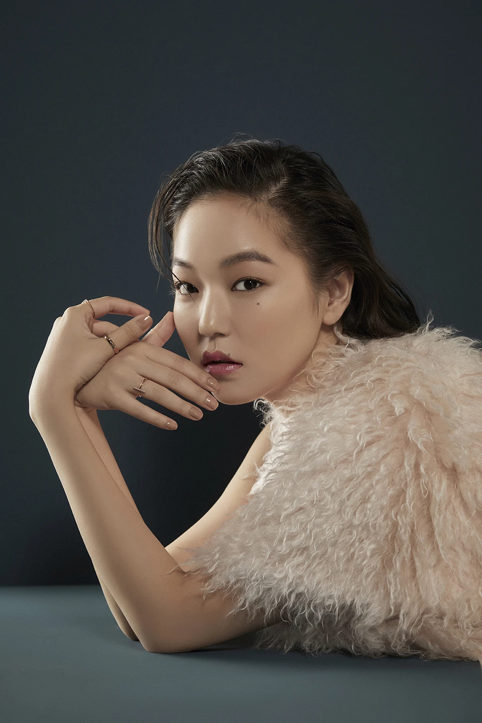 Singles — Beauty 사진 03