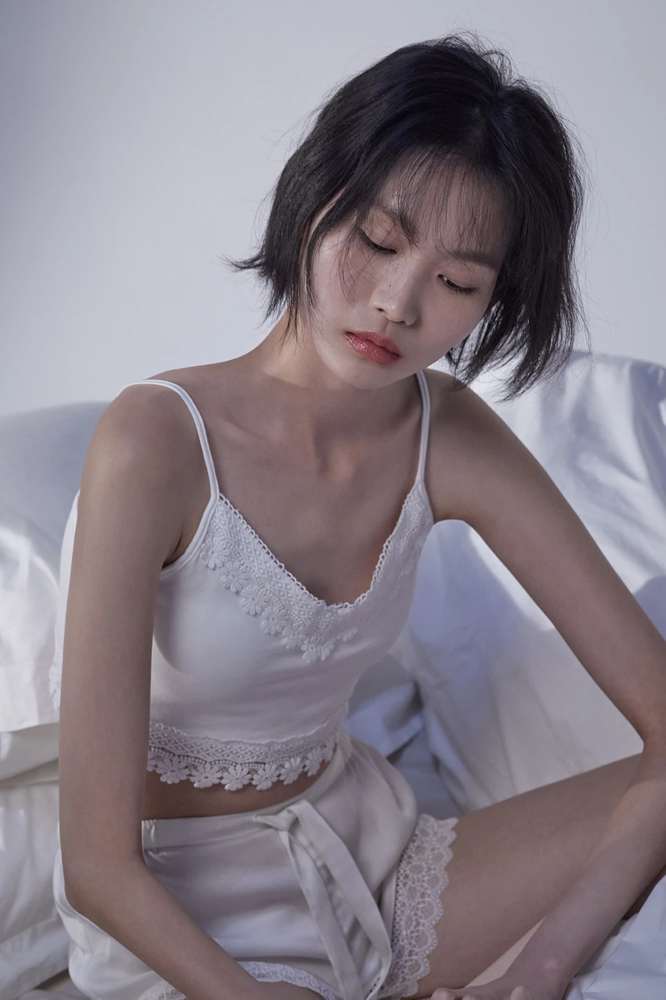 Singles — Beauty 사진 03