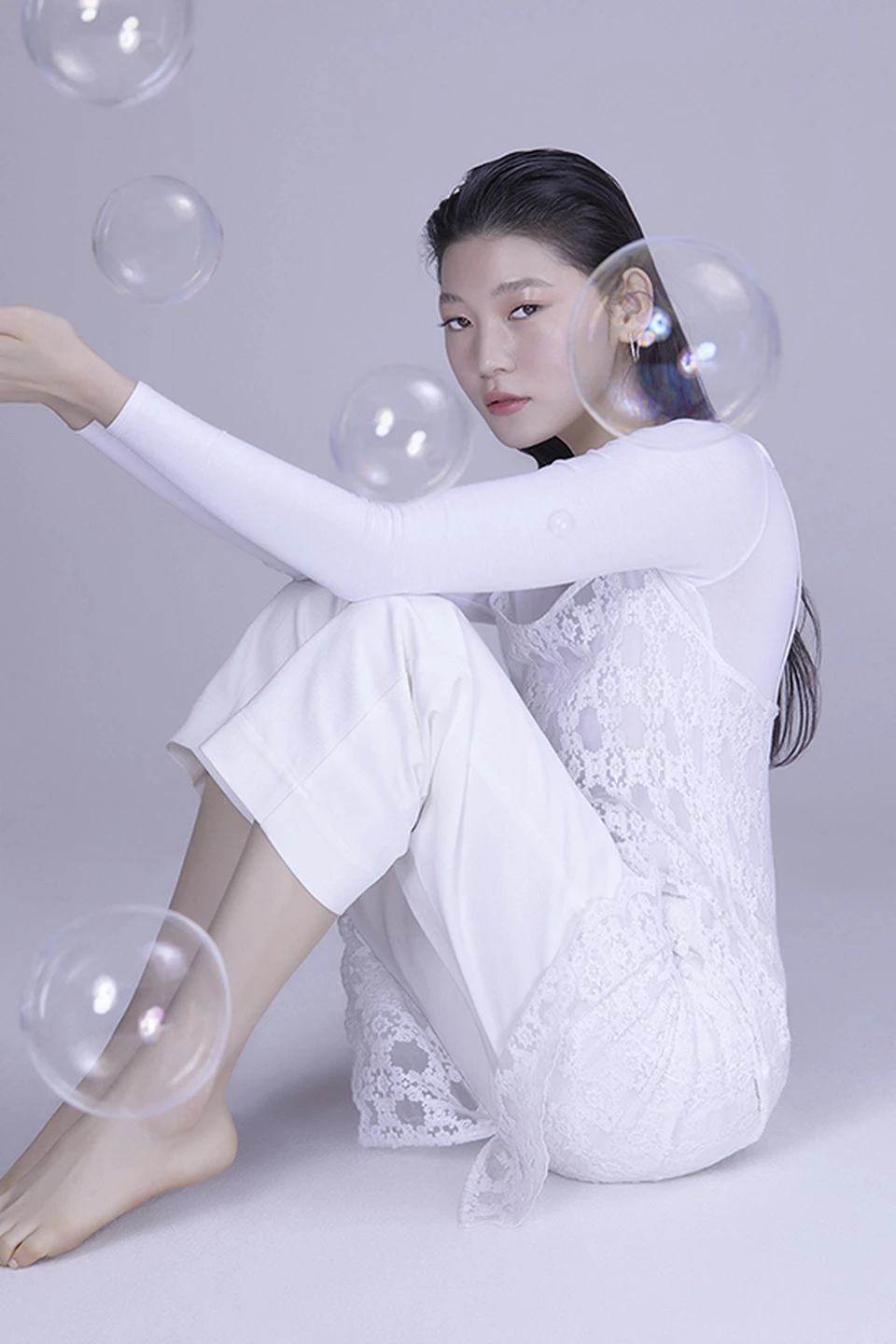 Singles — Beauty 사진 04