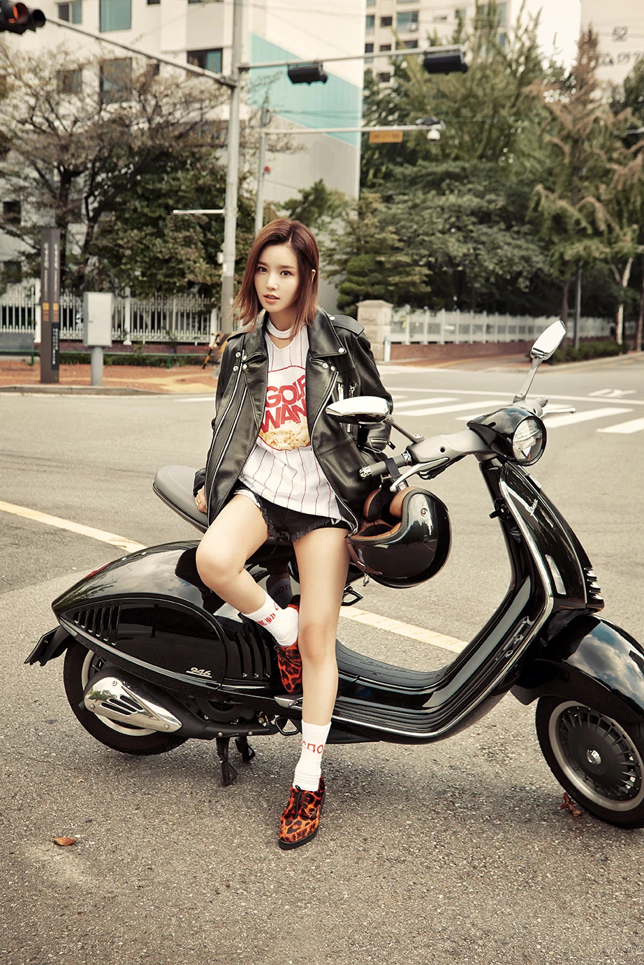 Singles — Fashion 사진 02
