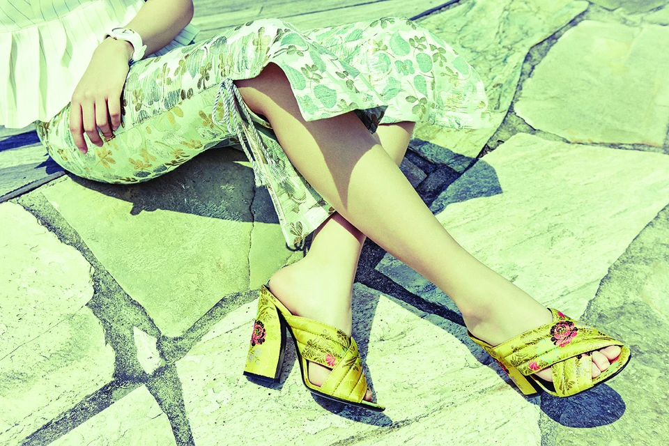 Singles — Fashion 사진 04
