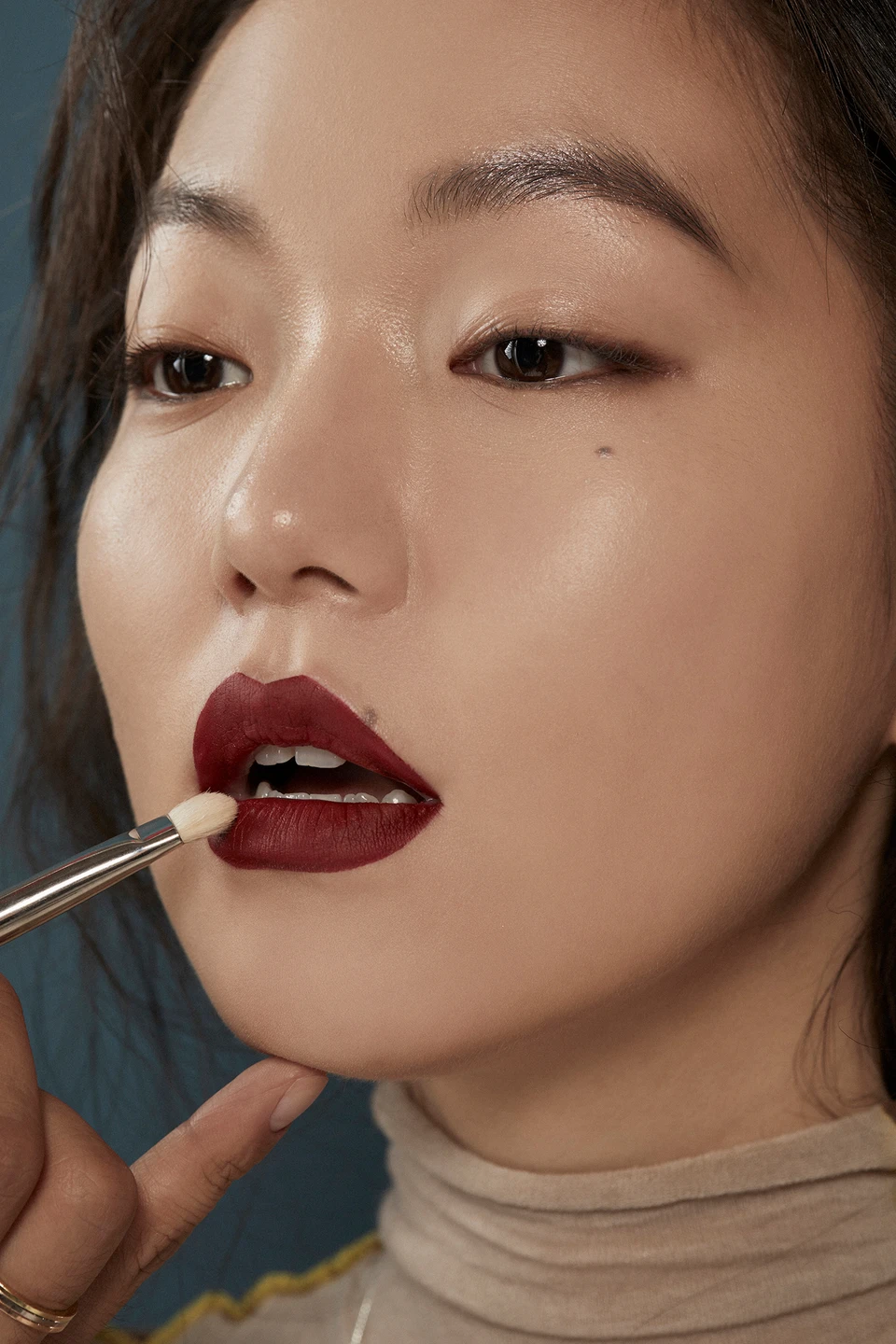 Singles — Beauty 사진 06