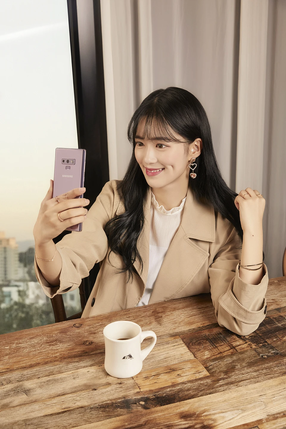 cosmopolitan x Galaxy — Lifestyle 사진 02