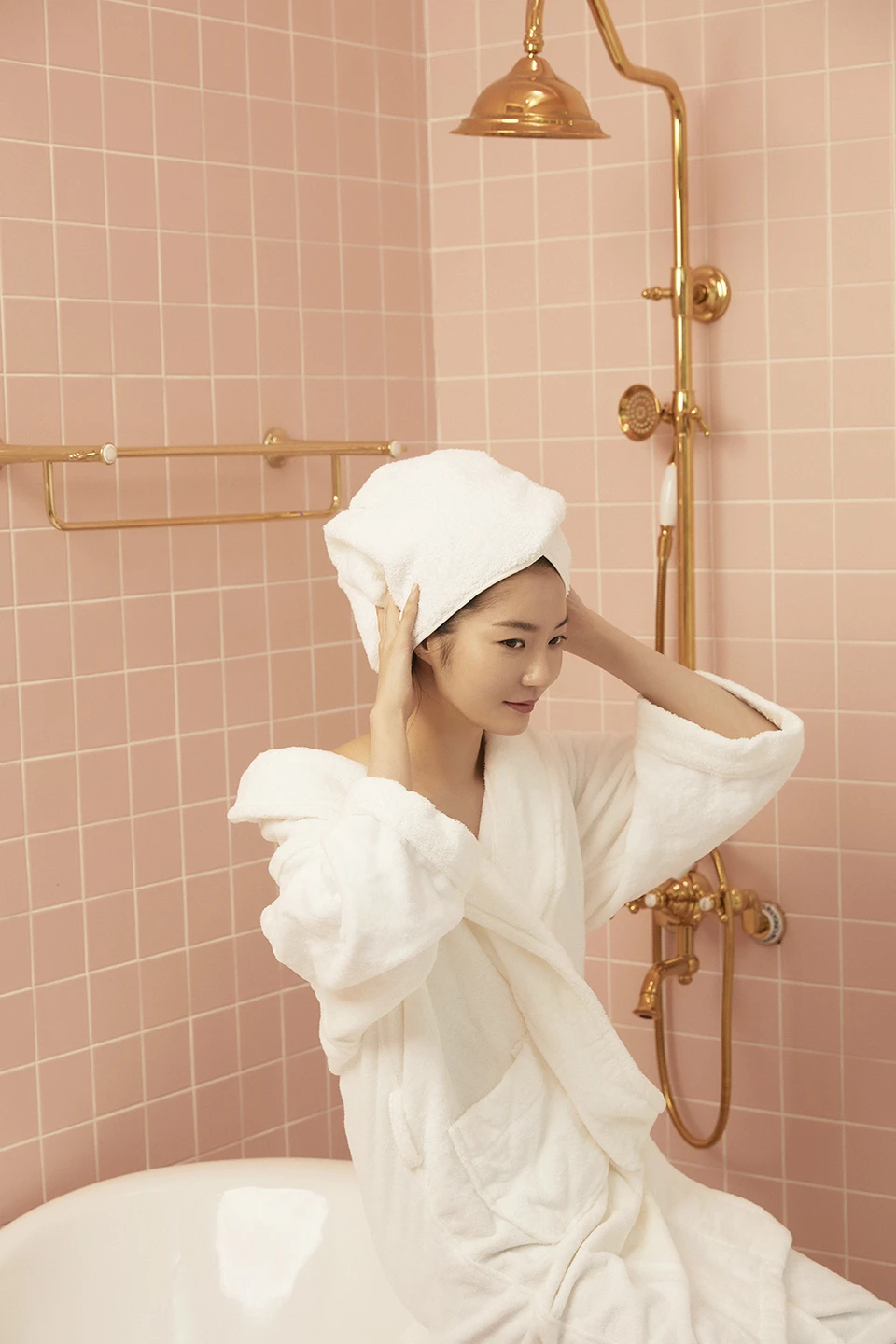 Singles — Beauty 사진 04