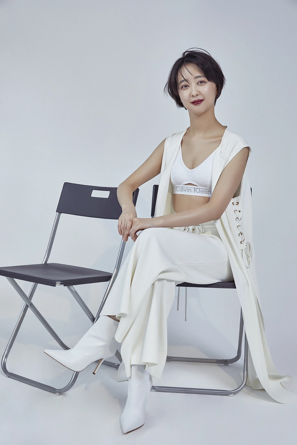 Singles — Beauty 사진 04