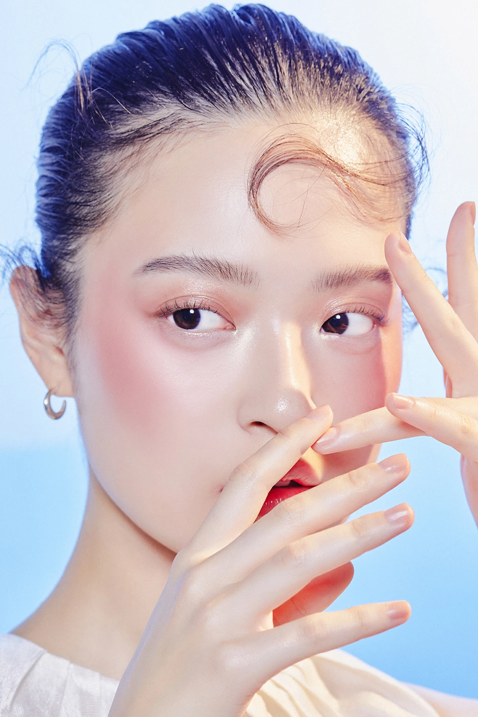 Singles — Beauty 사진 04