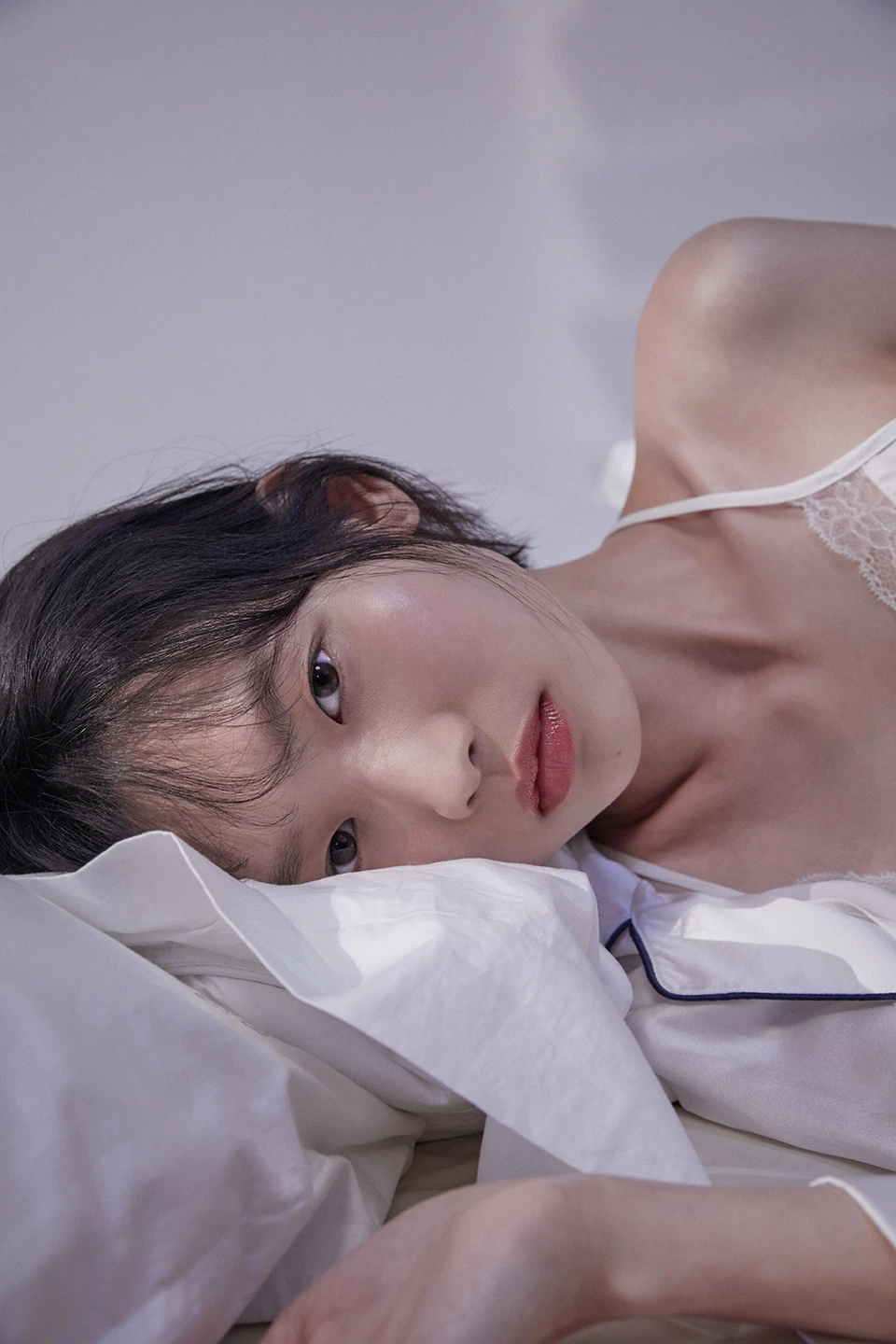 Singles — Beauty 사진 02