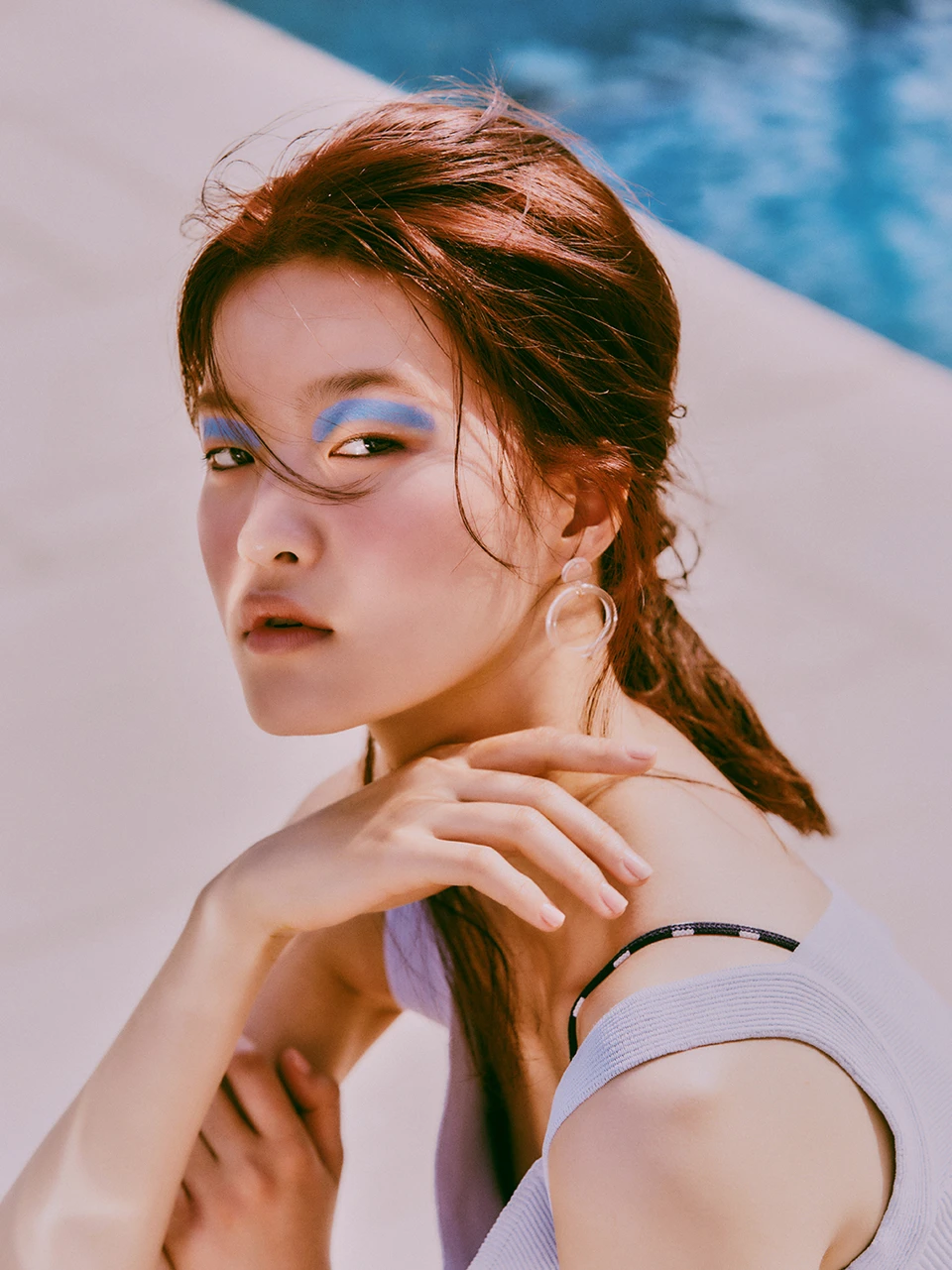 Singles — Beauty 사진 08