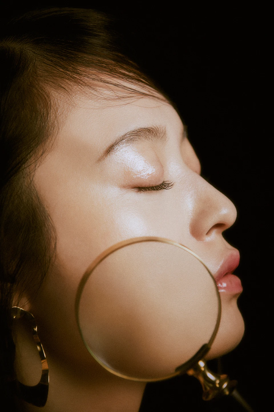 Singles — Beauty 사진 05