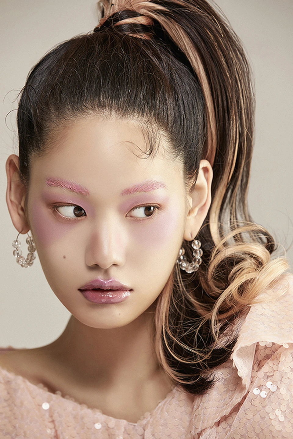 Singles — Beauty 사진 02