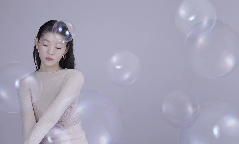 Singles — Beauty 사진 05