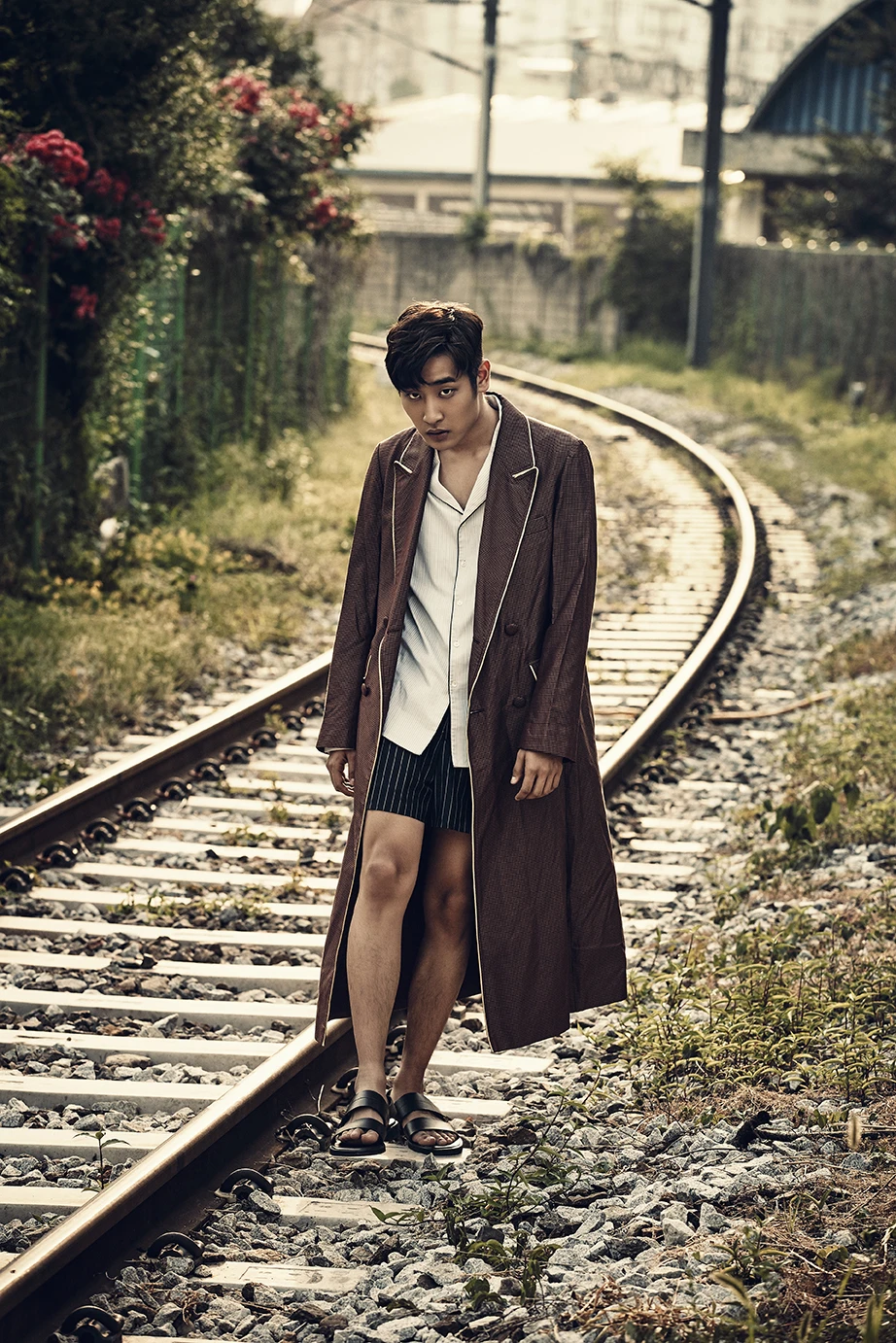 Singles — Fashion 사진 05