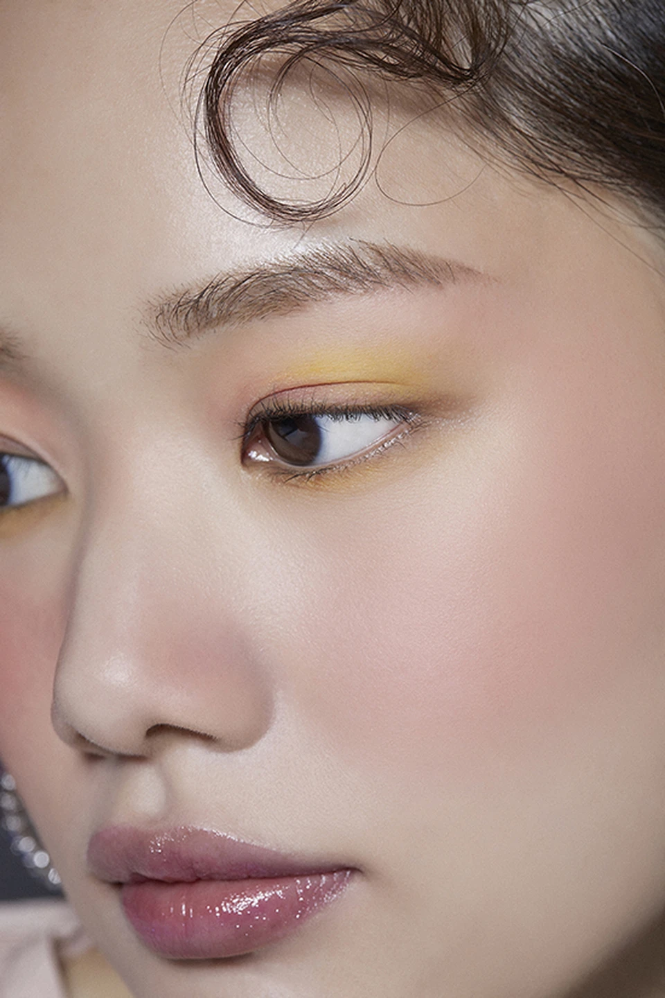 Singles — Beauty 사진 05