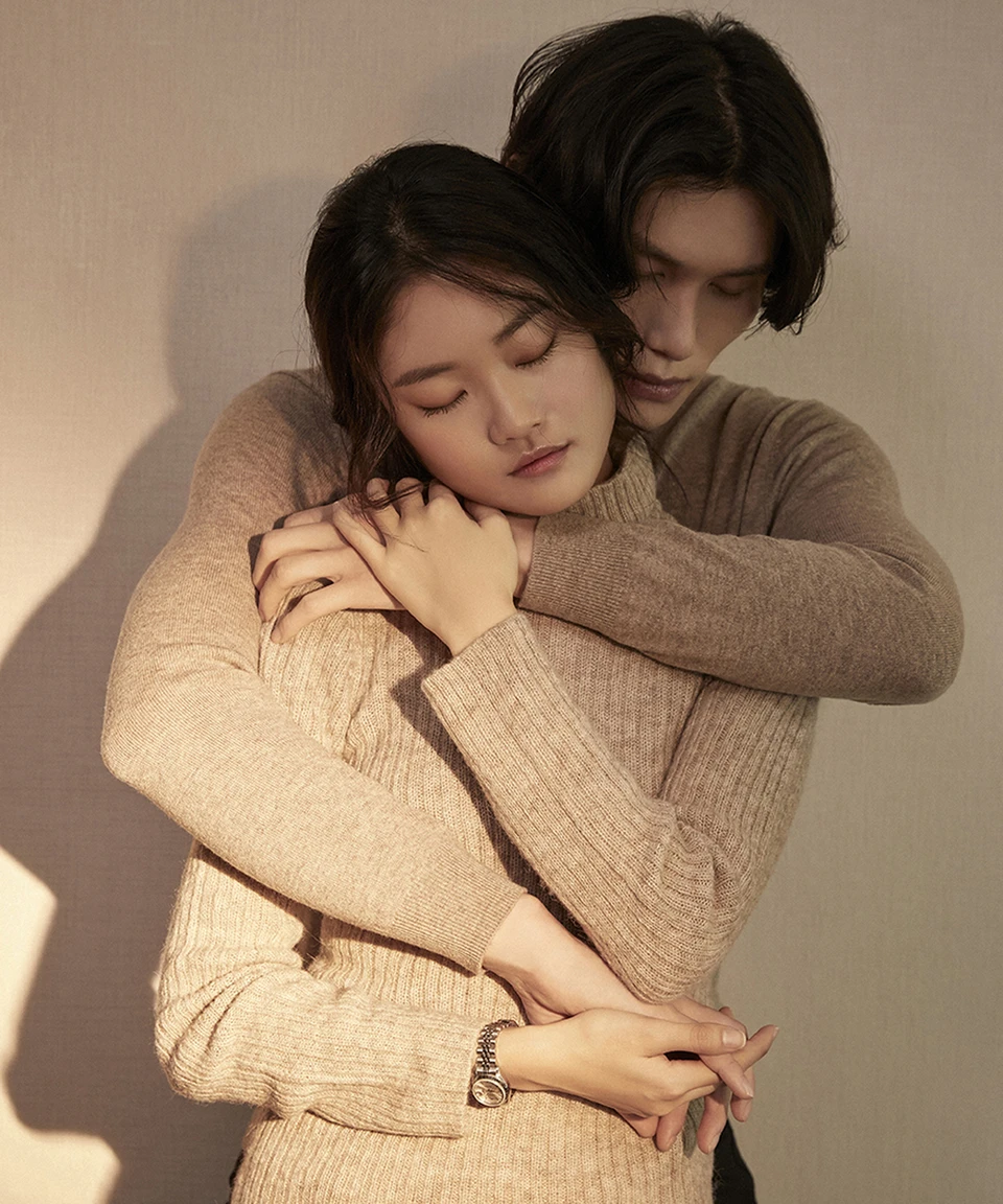 Singles — Fashion 사진 02