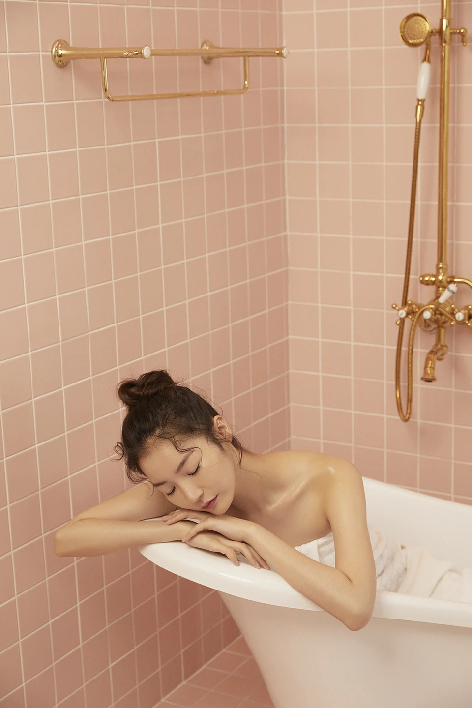 Singles — Beauty 사진 01