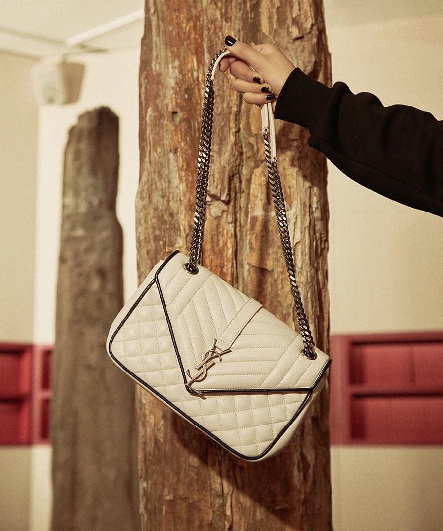 Singles — Fashion 사진 02