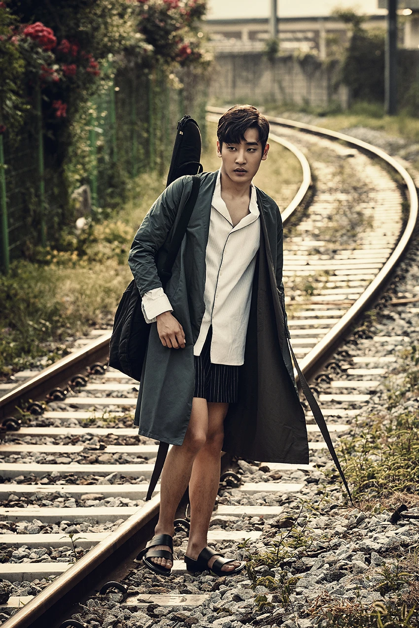Singles — Fashion 사진 01