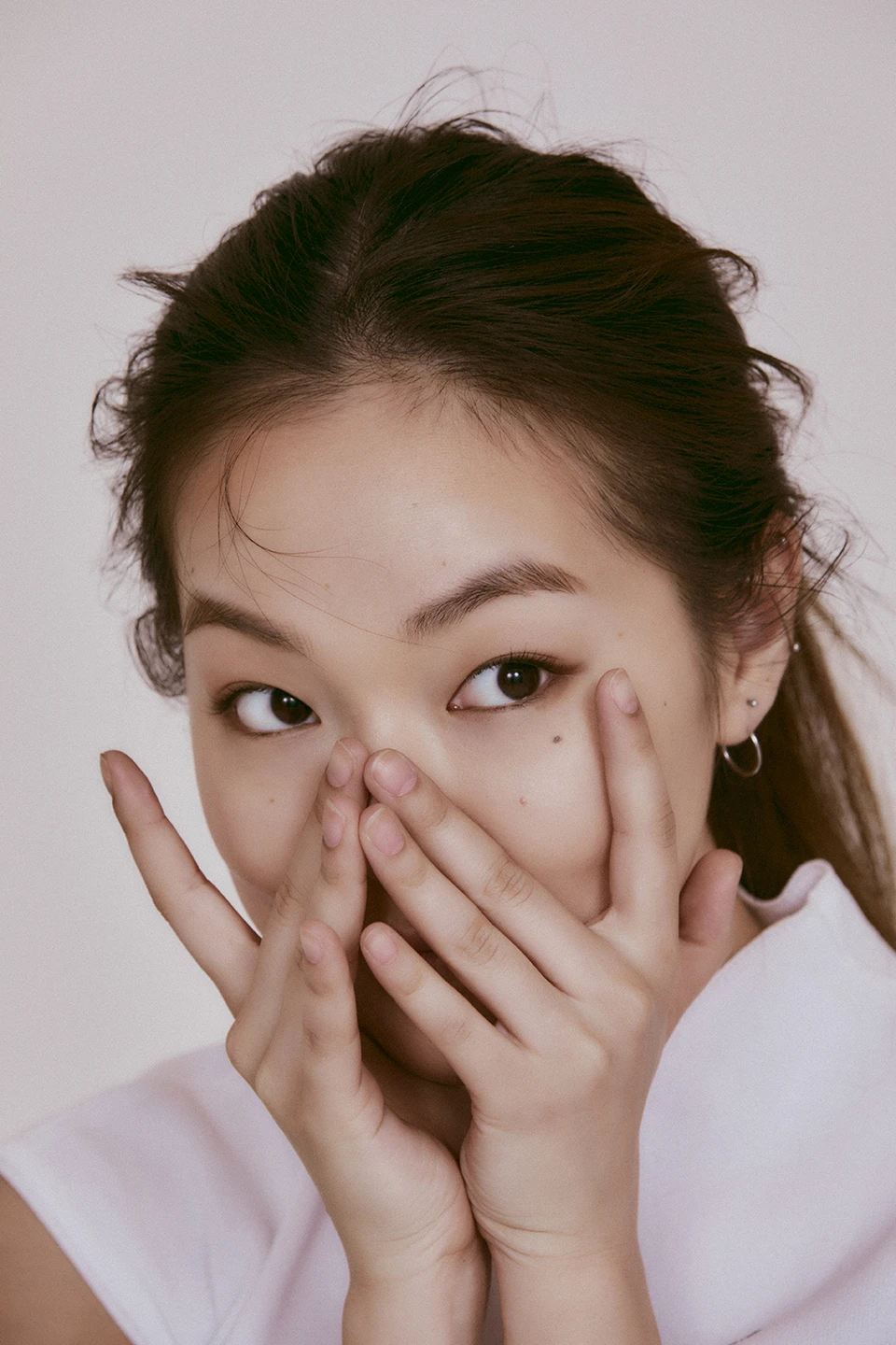 Singles — Beauty 사진 05