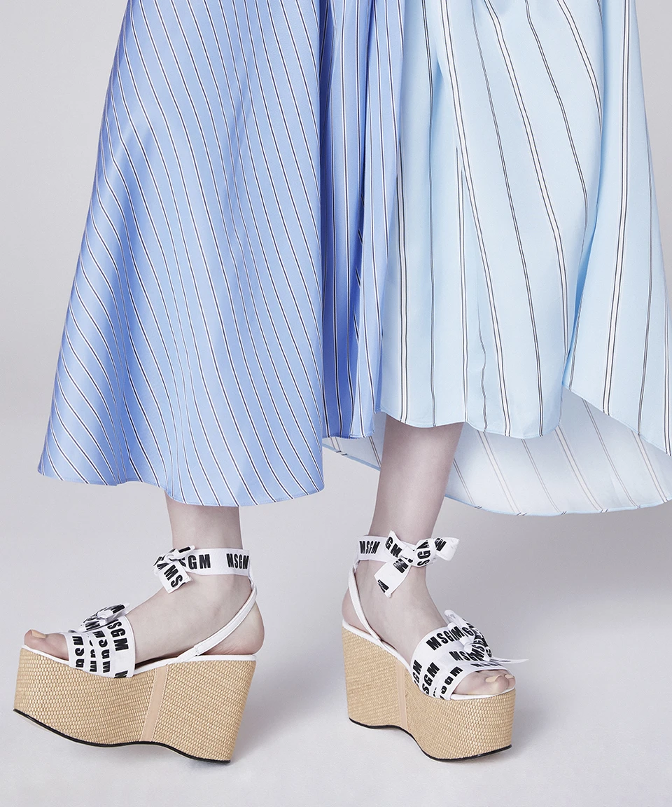 Singles — Fashion 사진 04