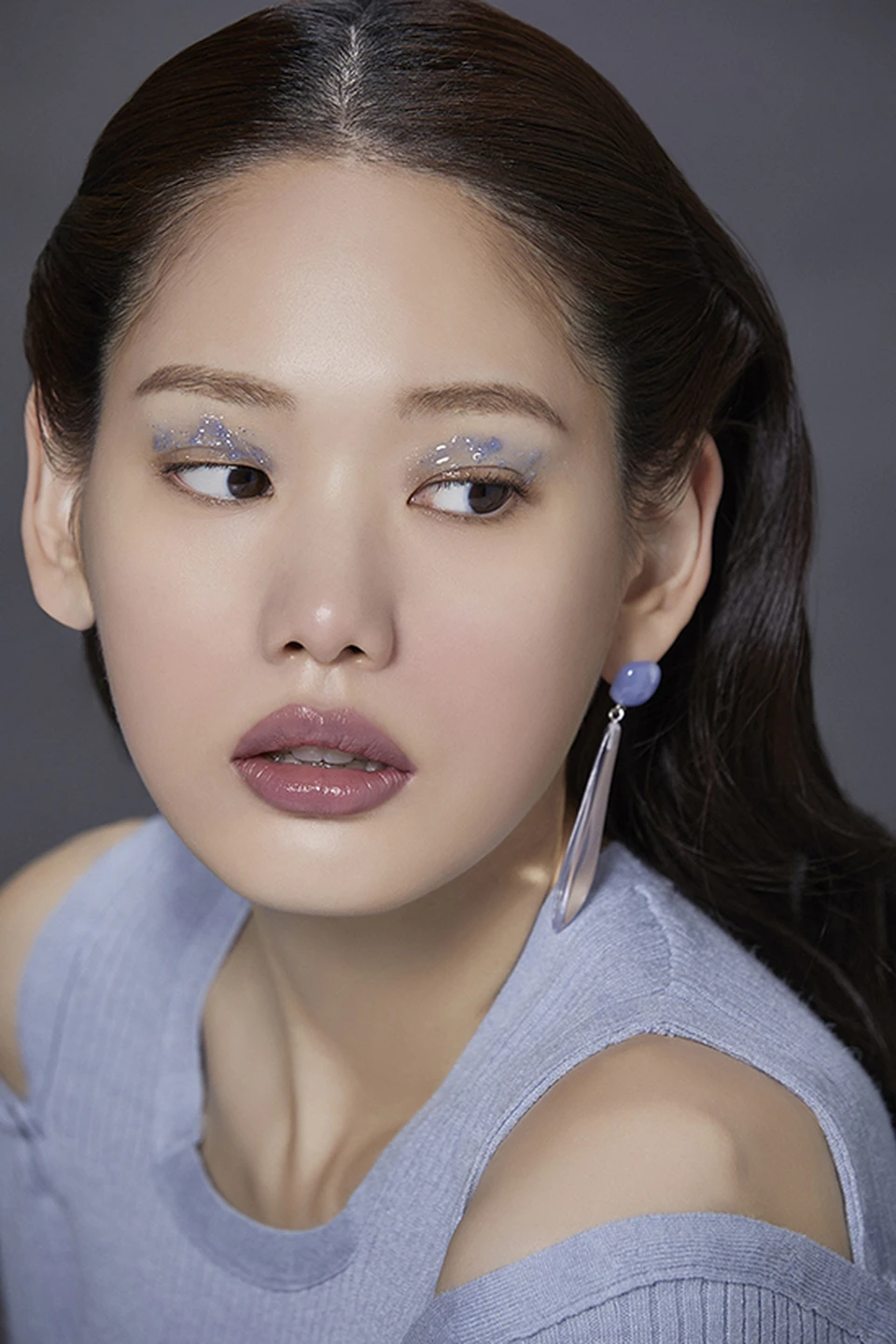 Singles — Beauty 사진 03